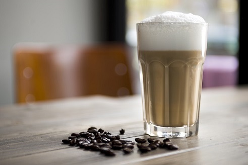 Milchkaffee_KLEIN_Deutscher_Kaffeeverband_Bente Stachowske