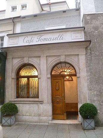 450px-Café_Tomaselli_-_Nebeneingang