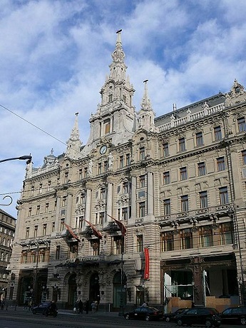 450px-New_York-palota_01_Pasztilla_Wikipedia