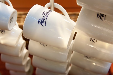 petit_bistro_tassen_Aral